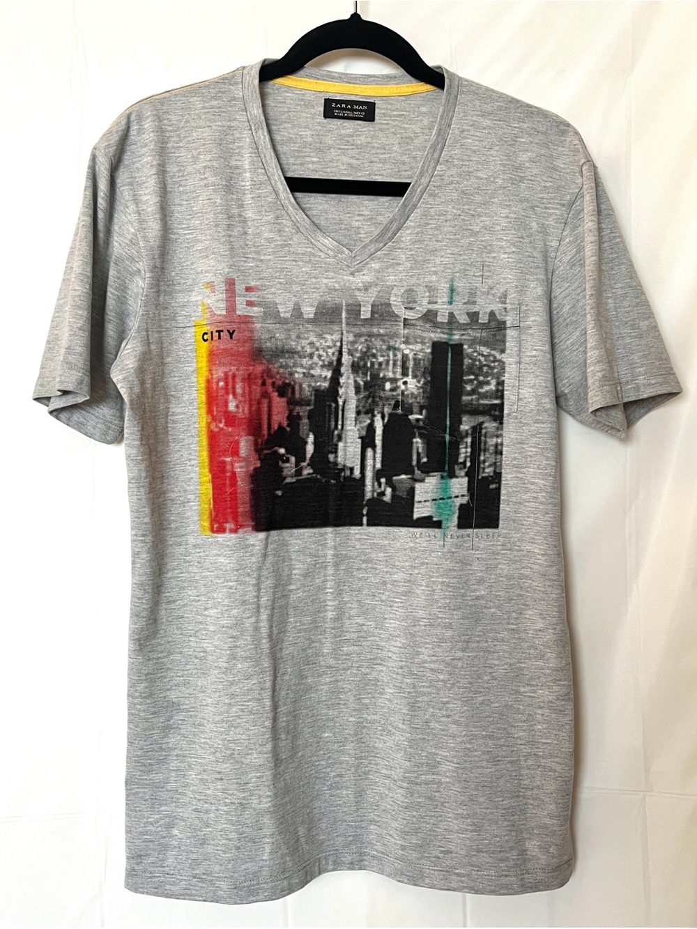 Zara Gray V-Neck New York Skyline Tee with Red, Yellow and Teal Accents